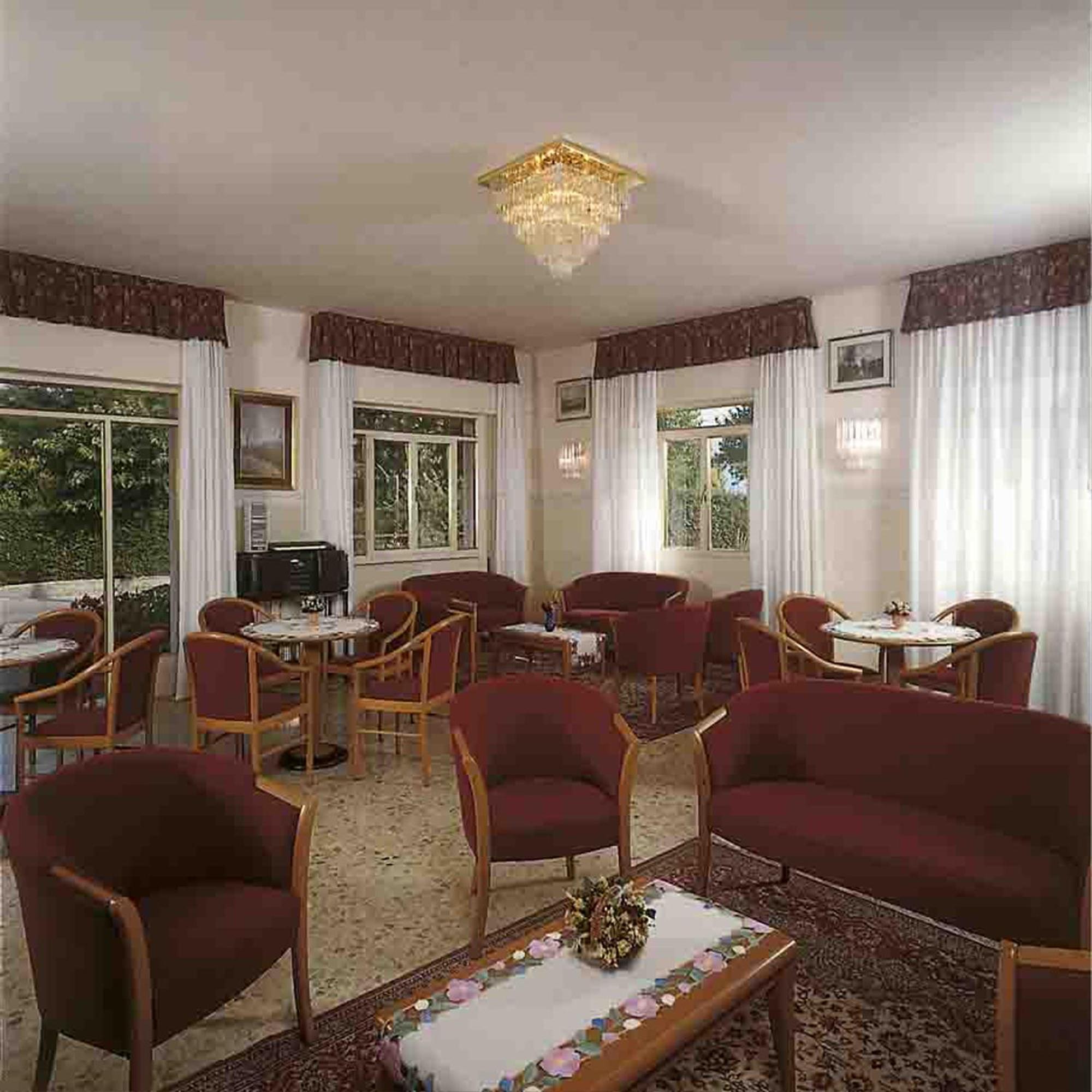 Residence Miralago Rooms & Apartments 마네르바 델 가르다 외부 사진