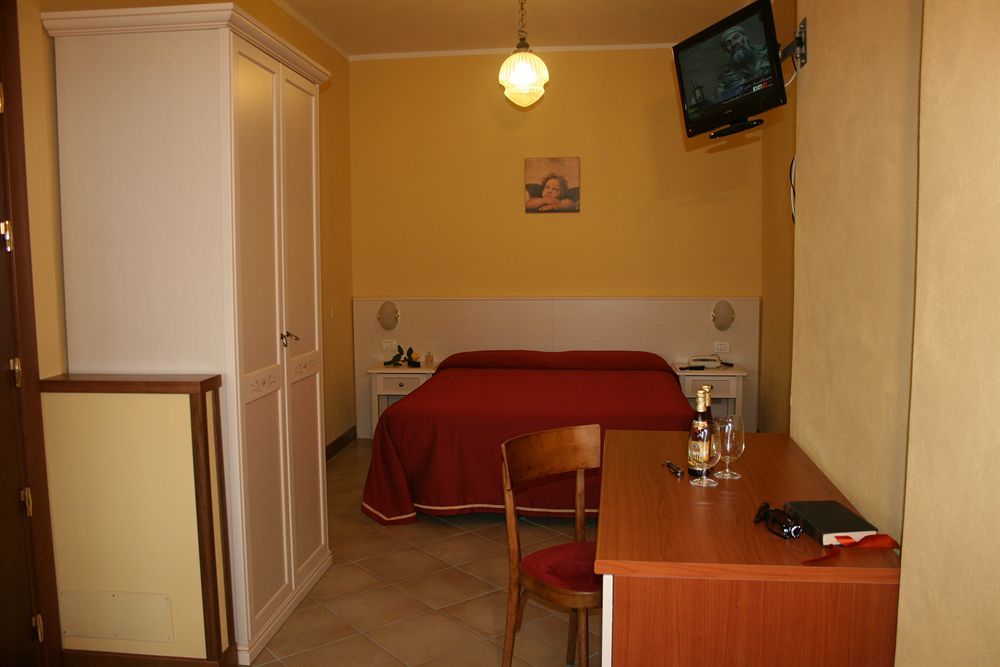 Residence Miralago Rooms & Apartments 마네르바 델 가르다 외부 사진
