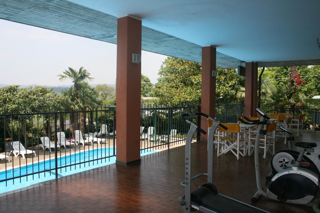 Residence Miralago Rooms & Apartments 마네르바 델 가르다 외부 사진